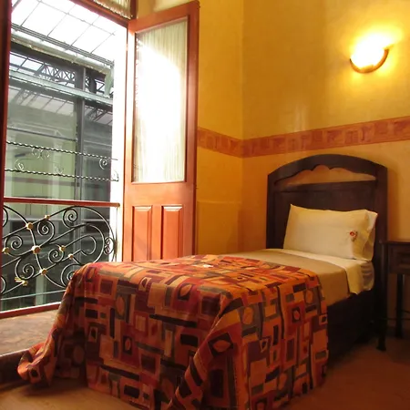 Hotel La Alhondiga-3